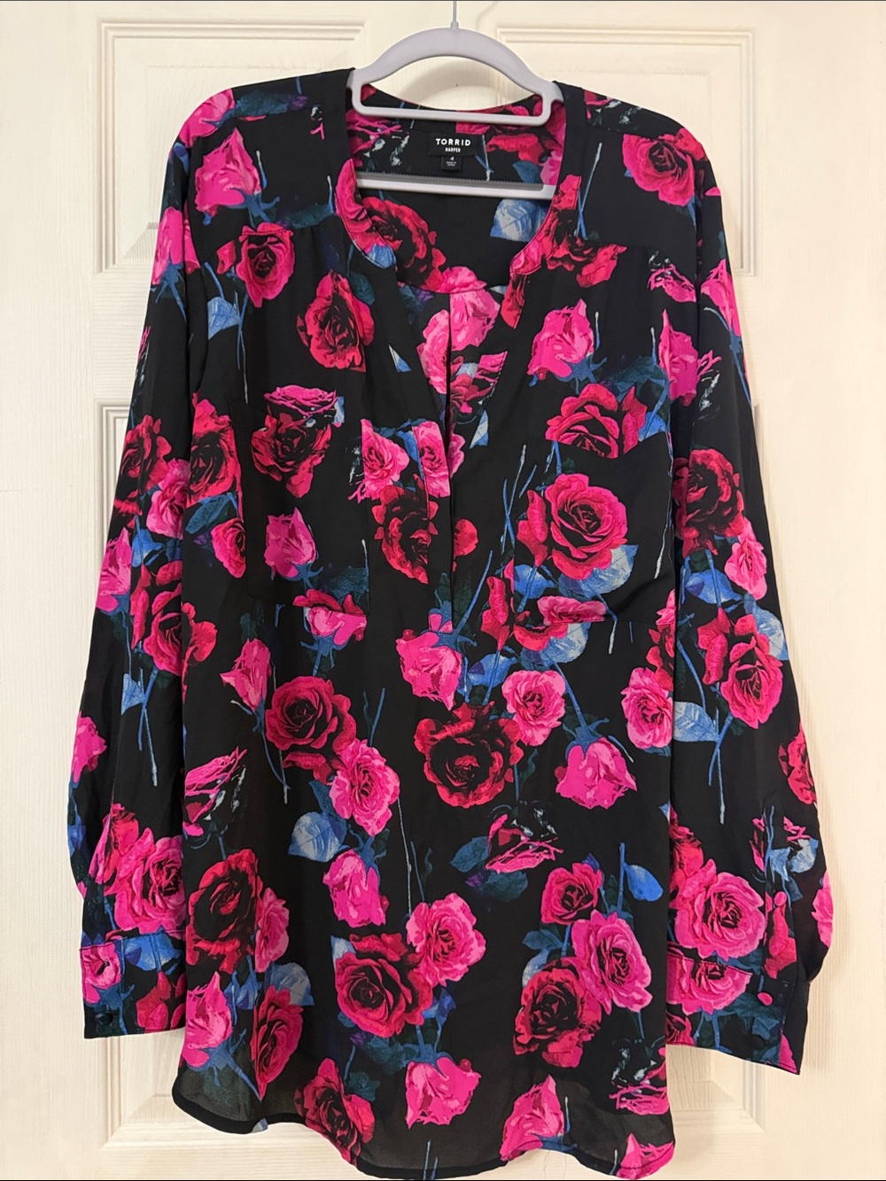 Torrid Vivid Harper Long Sleeve Blouse Sz 4, 4X, 26